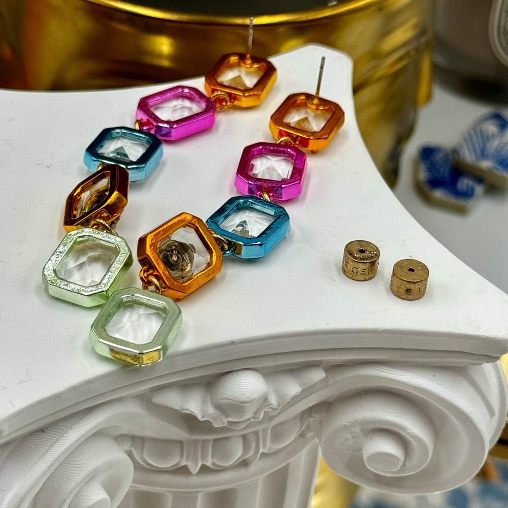 🆕 KURT GEIGER LONDON 🧿 NWOT Eagle Head Multicolor Crystal Linear Drop Earring - Picture 13 of 16